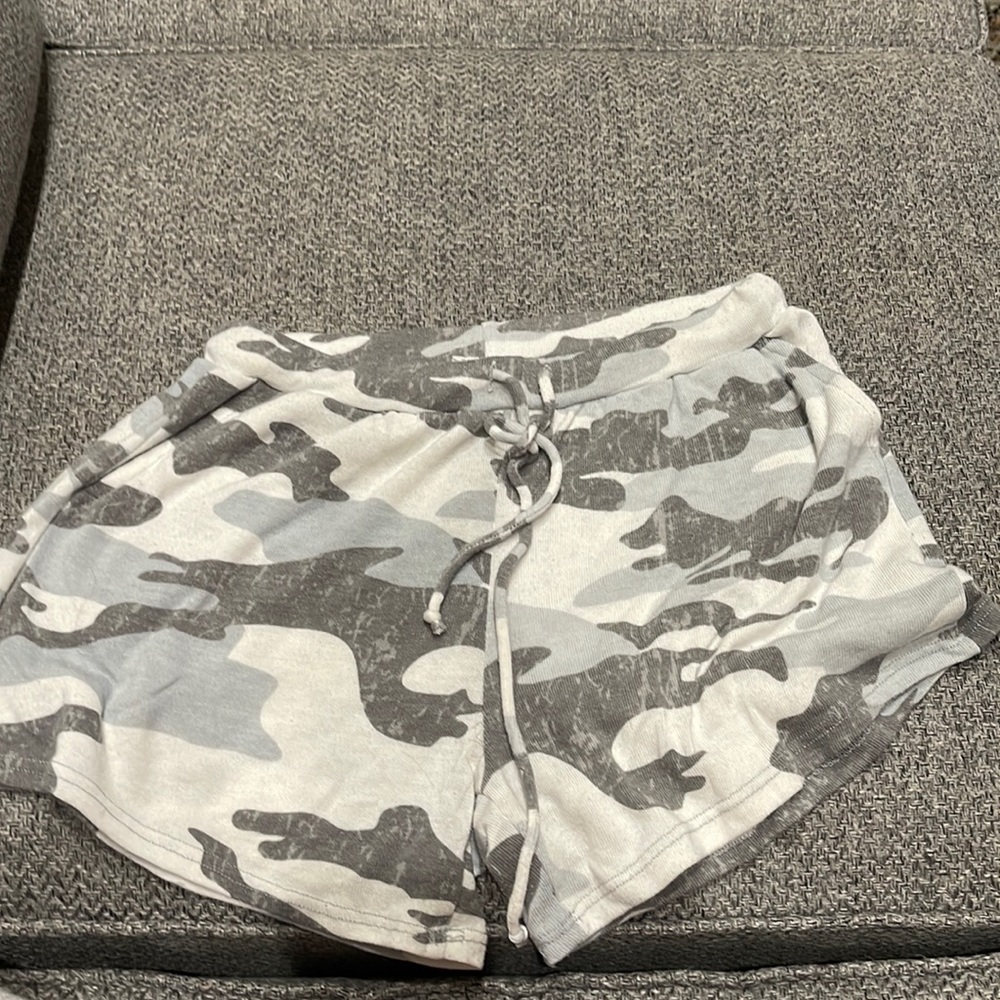 Camo comfy shorts